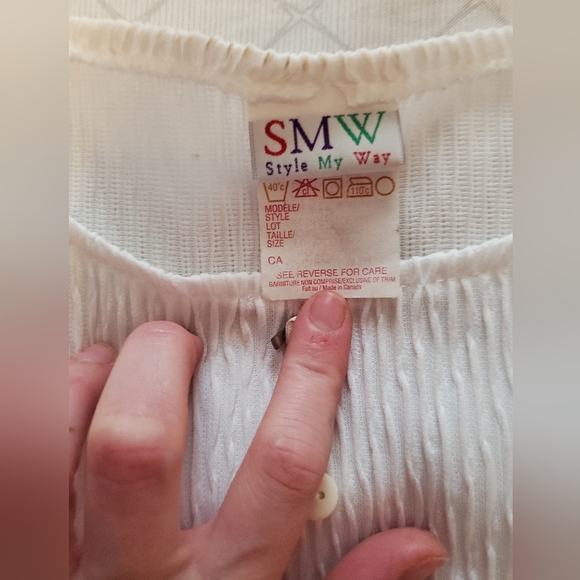 White shirt/blouse, large - Picture 3 of 3